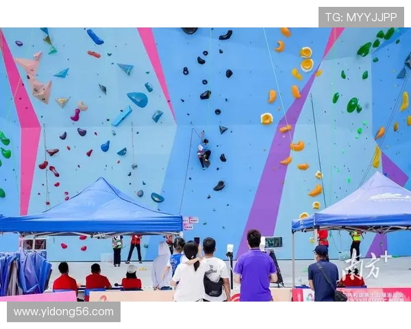 上海攀岩队在世界攀岩锦标赛中以53分稳居积分榜首位 上海攀岩队在世界攀岩锦标赛中以53分稳居积分榜首位