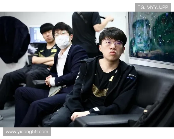 独家深度解析FPX近期状态与对手表现的全面对比分析