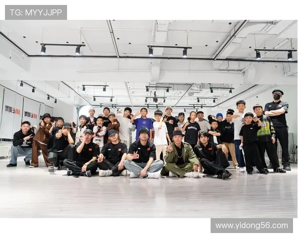 赛后复盘:北京街舞队与南京街舞队的精彩对决与节奏分析 赛后复盘:北京街舞队与南京街舞队的精彩对决与节奏分析