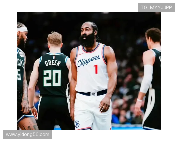 2020年8月快船对决激烈战况回顾与精彩瞬间分析 2020年8月快船对决激烈战况回顾与精彩瞬间分析