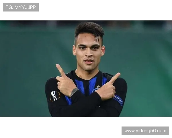 马丁内斯的传奇旅程：从新星崛起到足球世界的璀璨巨星