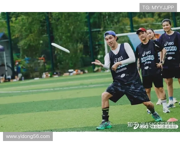 南京飞盘队与成都飞盘队赛后复盘分析个人能力的对比与启示